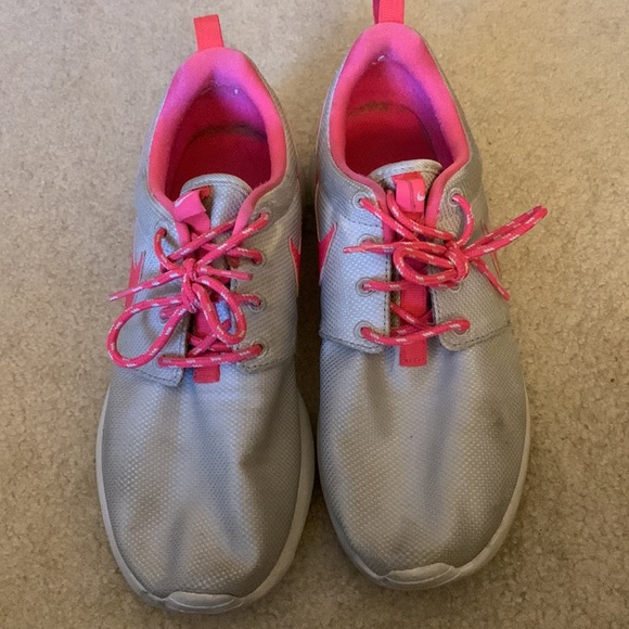 Youth Nike roshes - Picture 2 of 4